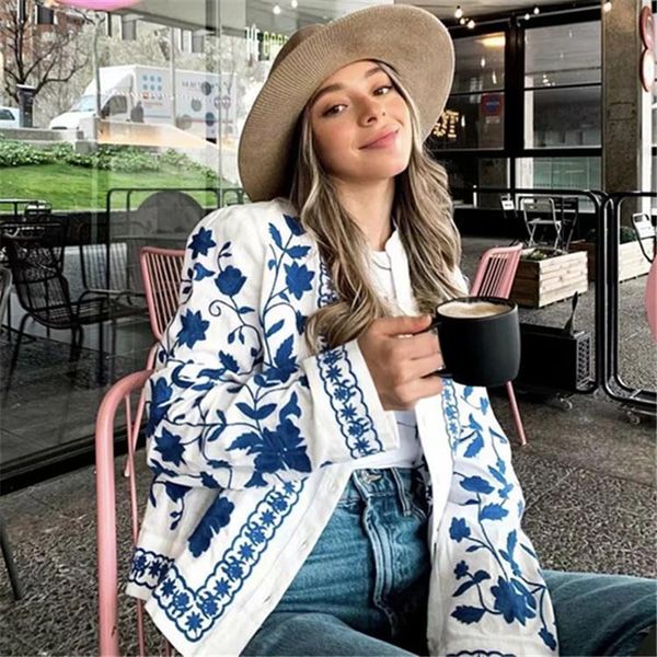women's jackets national style embroidered shirt female 2021 spring trend blue and white porcelain coat, Black;brown
women's jackets national style embroidered shirt female 2021 spring trend blue and white porcelain coat, Black;brown