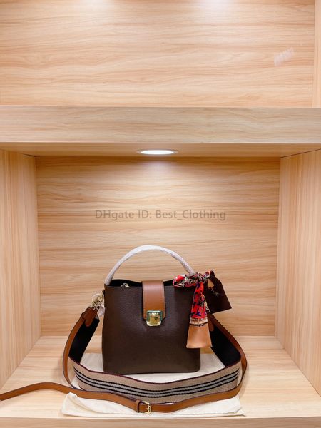 personalized silk scarf buckle bag women luxurys designers bags 2021 handbag genuine leather purse crossbody tote fashion girl with datecode
personalized silk scarf buckle bag women luxurys designers bags 2021 handbag genuine leather purse crossbody tote fashion girl with datecode