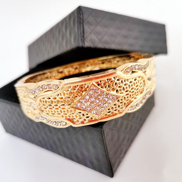 bangle moroccan women wedding charm gold bracelet is embossed with a complicated but not messy elegant pattern, Black
bangle moroccan women wedding charm gold bracelet is embossed with a complicated but not messy elegant pattern, Black