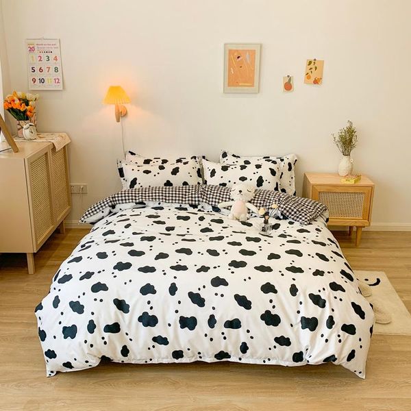 bedding sets white black quilt cover pillowcase flat sheets cartoon duvet twin full single king kids bedclothes
bedding sets white black quilt cover pillowcase flat sheets cartoon duvet twin full single king kids bedclothes