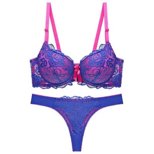 thin cup lace color matching bra set shaped gathering underwear set, Red;black
thin cup lace color matching bra set shaped gathering underwear set, Red;black