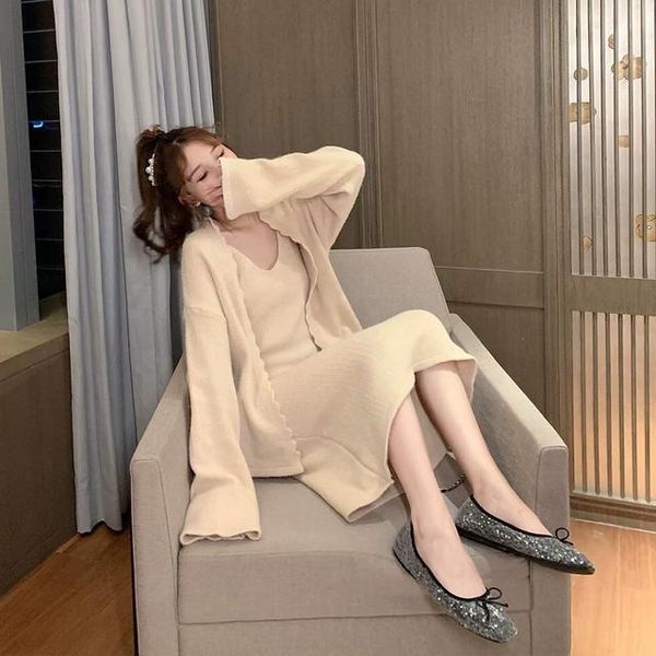 casual dresses sweater suits women 2021 autumn winter cashmere knitted long dress cardigan two piece set female wool outfits clothes, Black;gray
casual dresses sweater suits women 2021 autumn winter cashmere knitted long dress cardigan two piece set female wool outfits clothes, Black;gray