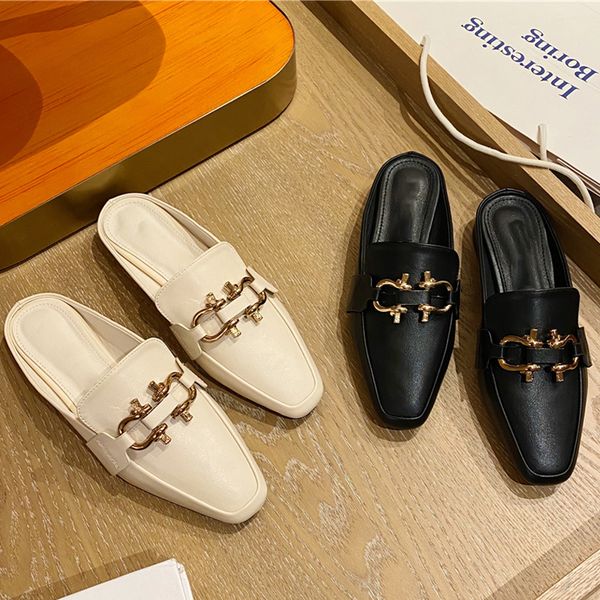 2021 women slippers slip on mules flat heel slides shoes woman casual metal button ladies flats fashion female loafers slippers, Black
2021 women slippers slip on mules flat heel slides shoes woman casual metal button ladies flats fashion female loafers slippers, Black