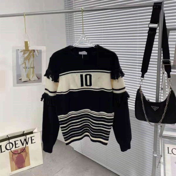 70% off 2021 autumn new fashion letter embroidery tassel design loose leisure slim age reducing knitted sweater, White;black
70% off 2021 autumn new fashion letter embroidery tassel design loose leisure slim age reducing knitted sweater, White;black
