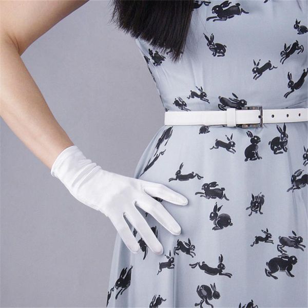 five fingers gloves silk satin 22cm elasticity mercerized pure white beige color short sunscreen female bride married wsg08, Blue;gray
five fingers gloves silk satin 22cm elasticity mercerized pure white beige color short sunscreen female bride married wsg08, Blue;gray