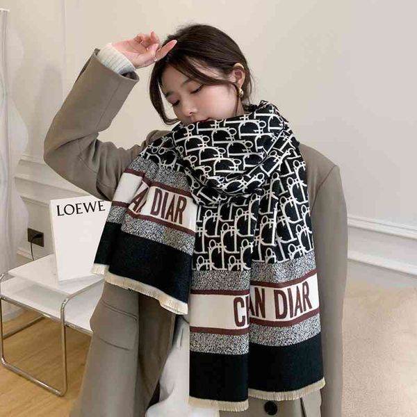 70% off design 2021 new scarf women's korean version east gate autumn and printing british style long bib shawl, Blue;gray
70% off design 2021 new scarf women's korean version east gate autumn and printing british style long bib shawl, Blue;gray
