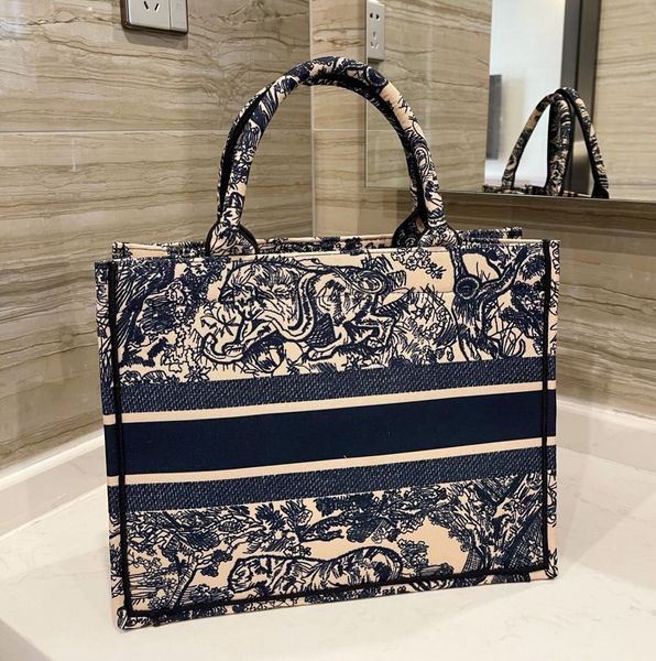 luxury brand shoulder bag womens clutch handbags purses leather handbag wallet tote women backpack bags -d3428, Red;black
luxury brand shoulder bag womens clutch handbags purses leather handbag wallet tote women backpack bags -d3428, Red;black