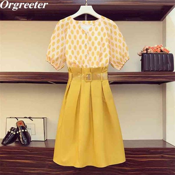 plus size l-4xl yellow dot 2 piece skirt set women summer striped printing v-neck single-breasted and ruched suit 210602, White
plus size l-4xl yellow dot 2 piece skirt set women summer striped printing v-neck single-breasted and ruched suit 210602, White