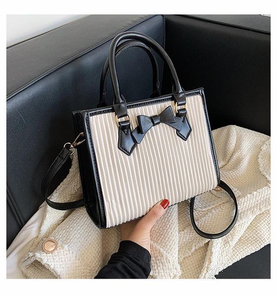 evening bags french women's bag designer 2021 pu fashion one shoulder bow large capacity crimped commuter tote girl's sac
evening bags french women's bag designer 2021 pu fashion one shoulder bow large capacity crimped commuter tote girl's sac