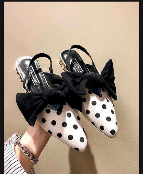dress shoes pointy bow sandals 2021 summer korean version with fairy wind skirt fashion baotou heel, Black
dress shoes pointy bow sandals 2021 summer korean version with fairy wind skirt fashion baotou heel, Black