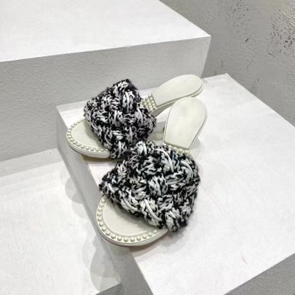 2022 europ classic women's slipper high heeled sandals coarse fruit colors luxuryr suede woman m shoes heel slippers more color weaving, Black
2022 europ classic women's slipper high heeled sandals coarse fruit colors luxuryr suede woman m shoes heel slippers more color weaving, Black