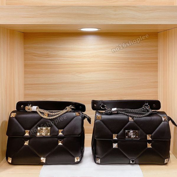 leather messenger bag valentino handbag lady shoulder bags purse luxurys designers chain wallet two colors
leather messenger bag valentino handbag lady shoulder bags purse luxurys designers chain wallet two colors