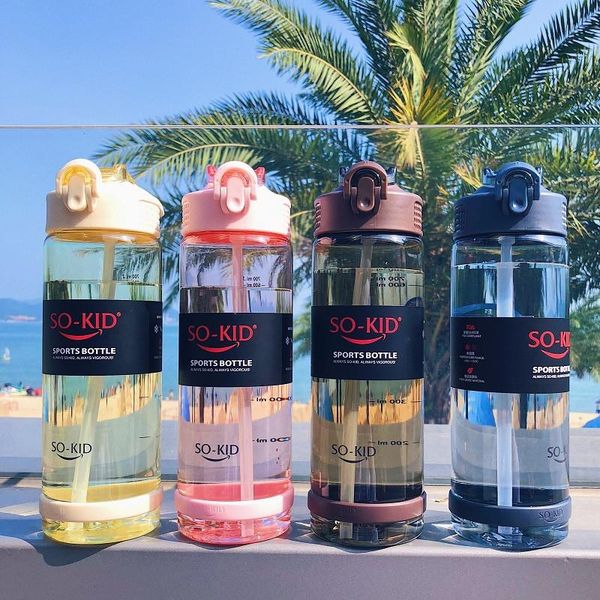 water bottles 500ml 700 ml sports bottle large capacity camping portable summer silicone straw type climbing cup
water bottles 500ml 700 ml sports bottle large capacity camping portable summer silicone straw type climbing cup