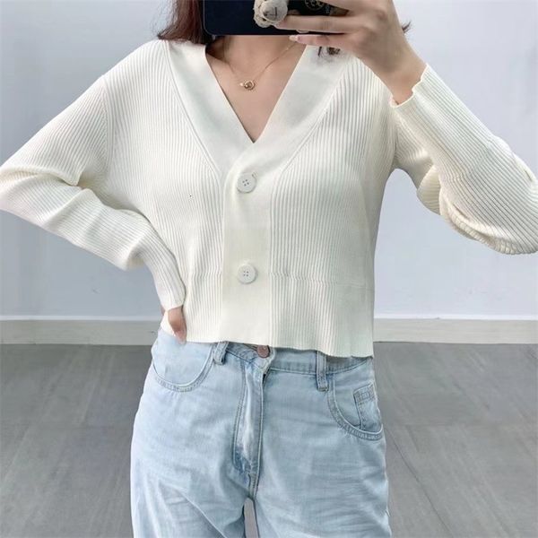 21 xiaohe sweater women's summer air conditioner cardigan sunscreen shirt v-neck outer et thin cotton top, White
21 xiaohe sweater women's summer air conditioner cardigan sunscreen shirt v-neck outer et thin cotton top, White