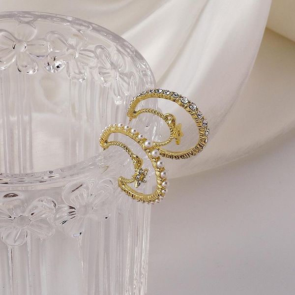 hoop & huggie korea personality simple asymmetry rhinestones imitation pearl star double earrings fashion girl women's jewelry accessor, Golden;silver
hoop & huggie korea personality simple asymmetry rhinestones imitation pearl star double earrings fashion girl women's jewelry accessor, Golden;silver