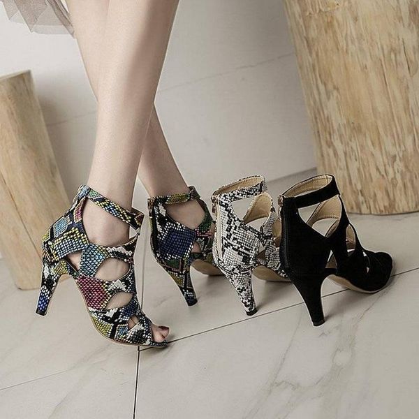 sandals europea style high heeled woman,2021 summer gladiator shoes,snake pattern,peep toe,back zip,white,black,drop
sandals europea style high heeled woman,2021 summer gladiator shoes,snake pattern,peep toe,back zip,white,black,drop