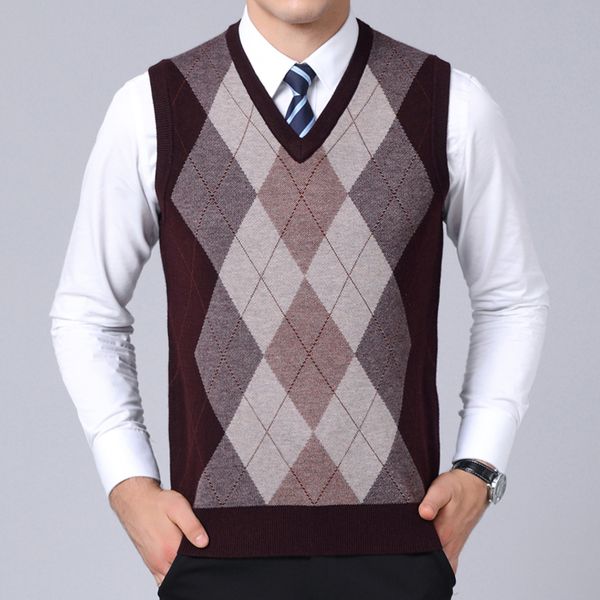 in the autumn 2021, korean popular brands of men's v-neck pullovers, tight sweaters, svels knitted sweaters and casual wear, Black;white
in the autumn 2021, korean popular brands of men's v-neck pullovers, tight sweaters, svels knitted sweaters and casual wear, Black;white