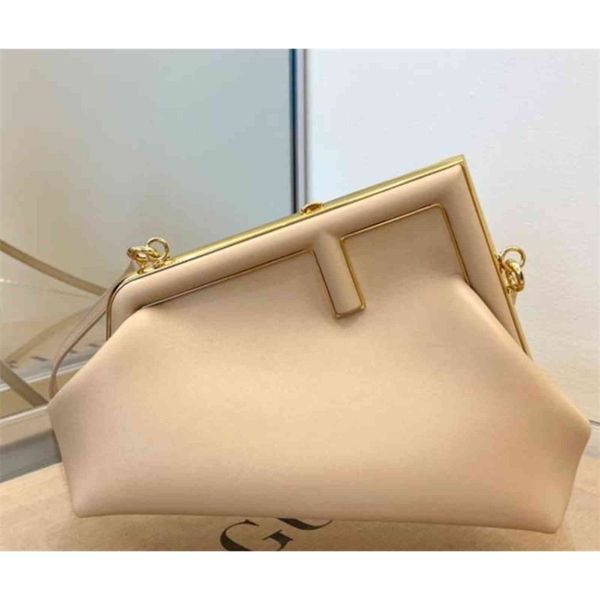 designer bag fend handbags women handbags luxurys first series metal wrapped dinner handbag single shoulder messenger jxzz cz
designer bag fend handbags women handbags luxurys first series metal wrapped dinner handbag single shoulder messenger jxzz cz