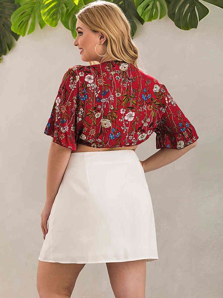 casual women floral print two piece sets 2021 spring plus size v-neck lace-up crop single-breasted mini skirt outfits, White
casual women floral print two piece sets 2021 spring plus size v-neck lace-up crop single-breasted mini skirt outfits, White