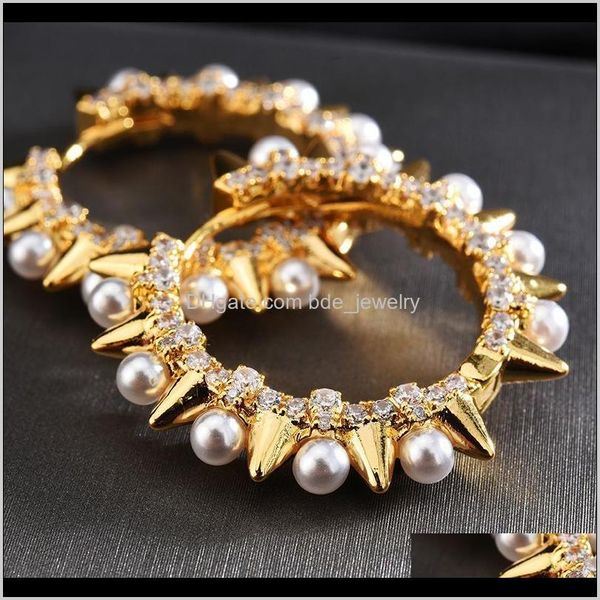 & hie jewelryfashion punk pearl hoop earrings micro zircon gold color rivets steampunk earring for women aretes de mujer dff0529 drop delive, Golden;silver
& hie jewelryfashion punk pearl hoop earrings micro zircon gold color rivets steampunk earring for women aretes de mujer dff0529 drop delive, Golden;silver