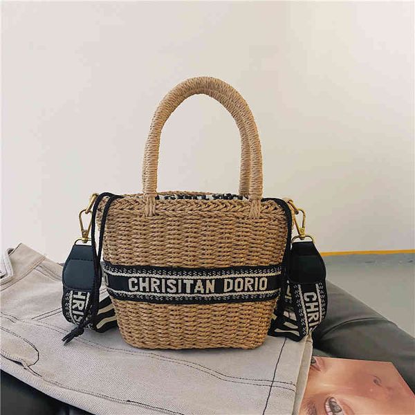 2022 factory wholesale new straw rattan bag home red small vegetable basket bucket one shoulder beach
2022 factory wholesale new straw rattan bag home red small vegetable basket bucket one shoulder beach