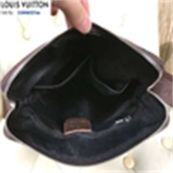 designer luxury m1817-4 traditional checked shoulder bag brown men handbags shoulder messenger bags totes iconic cross body bags brand h
designer luxury m1817-4 traditional checked shoulder bag brown men handbags shoulder messenger bags totes iconic cross body bags brand h