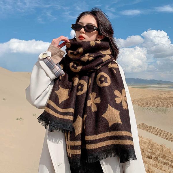 autumn and winter five petal jacquard short beard scarf women's street imitation cashmere enlarged widened shawl bib, Blue;gray
autumn and winter five petal jacquard short beard scarf women's street imitation cashmere enlarged widened shawl bib, Blue;gray
