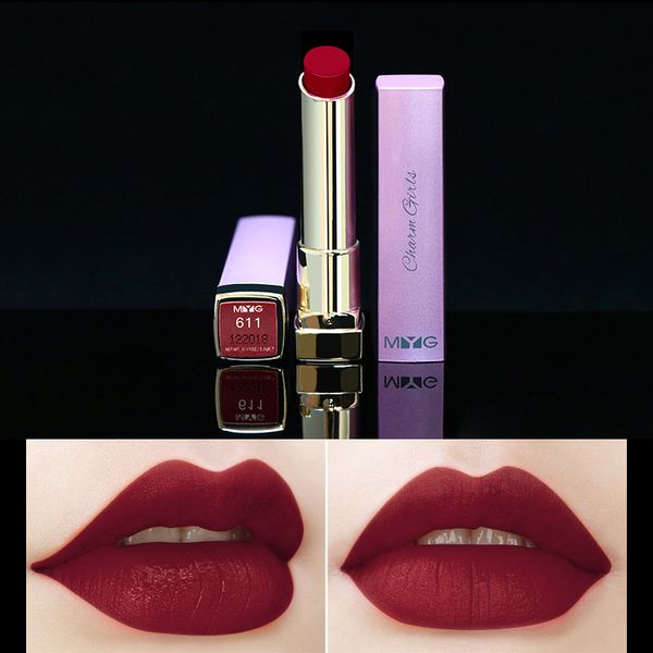 myg make-up silk soft dumb light mouth red fog does fade, lipstick lip glaze is not easy to touch the cup.
myg make-up silk soft dumb light mouth red fog does fade, lipstick lip glaze is not easy to touch the cup.