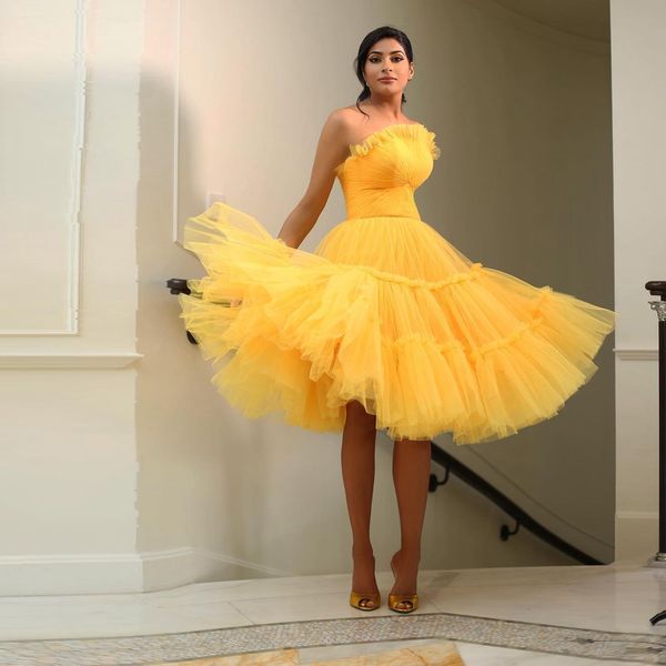 2022 a line tulle short prom dresses strapless zipper back homecoming party graduation gowns tea length special occasion women wear, Black
2022 a line tulle short prom dresses strapless zipper back homecoming party graduation gowns tea length special occasion women wear, Black