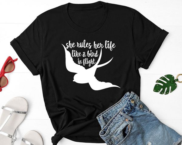 she rules her life like a bird in flight t shirt - fleetwood mac rhiannon shirt, White;black
she rules her life like a bird in flight t shirt - fleetwood mac rhiannon shirt, White;black