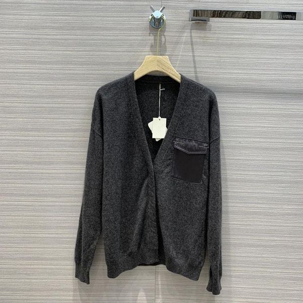 women's tracksuits 100% cashmere 2 pieces set 2021 autumn casua pocket chain slim cardigan + knit long pants suit sets, Gray
women's tracksuits 100% cashmere 2 pieces set 2021 autumn casua pocket chain slim cardigan + knit long pants suit sets, Gray