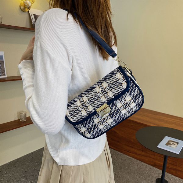 bag women's 2021 small square lattice single shoulder messenger simple fashion trend one
bag women's 2021 small square lattice single shoulder messenger simple fashion trend one