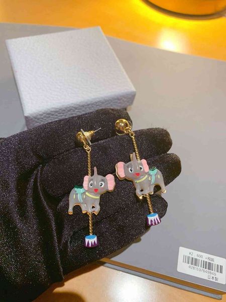 stud earrings japanese elephant of family d with s925 silver ear nails, Golden;silver
stud earrings japanese elephant of family d with s925 silver ear nails, Golden;silver