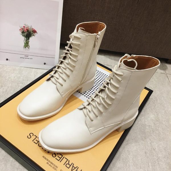 boots autumn and winter round head waterproof wear-resistant women's shoes trendy short fall, Black 
boots autumn and winter round head waterproof wear-resistant women's shoes trendy short fall, Black