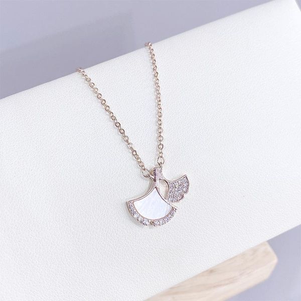 pendant necklaces women necklace a chain of clavicles filled with small fan shellfish ginkgo biloba, Silver
pendant necklaces women necklace a chain of clavicles filled with small fan shellfish ginkgo biloba, Silver