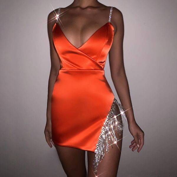 2020 tassel spaghetti straps dress asymmetric hem deep veck satin ladies mini dresses backless summer party silk dress, Black;gray
2020 tassel spaghetti straps dress asymmetric hem deep veck satin ladies mini dresses backless summer party silk dress, Black;gray