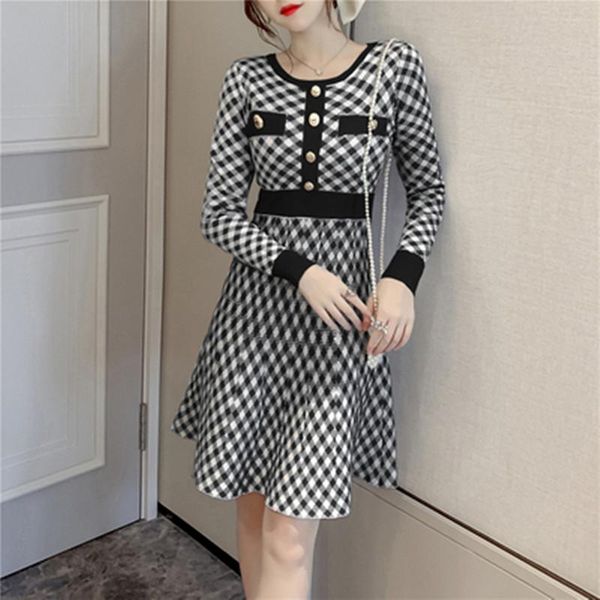 casual dresses korean elegant temperament knitted for women 2021 autumn fashion vintage plaid high waist sweater mini dress robe femme, Black;gray
casual dresses korean elegant temperament knitted for women 2021 autumn fashion vintage plaid high waist sweater mini dress robe femme, Black;gray