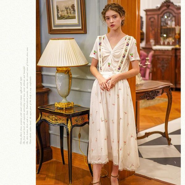 summer women spring elegant vintage mori girls exquisite floral embroidery all-match casual detachable suspender strap skirts, Black
summer women spring elegant vintage mori girls exquisite floral embroidery all-match casual detachable suspender strap skirts, Black