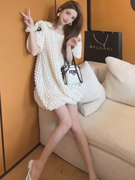 luxury casual dresses korea dongdamen 2021 dign v-neck bubble sleeve three-dimensional plaid dr's loose and thin skirt, Black;gray
luxury casual dresses korea dongdamen 2021 dign v-neck bubble sleeve three-dimensional plaid dr's loose and thin skirt, Black;gray
