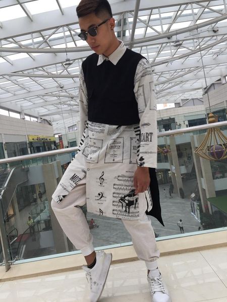 men's vests 2021 clothing spring tide stage personality front short back vest male singer costumes s-6xl, Black;white
men's vests 2021 clothing spring tide stage personality front short back vest male singer costumes s-6xl, Black;white