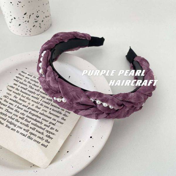 same pearl chain hoop purple thick version wide temperament texture headband ornament, Black;brown
same pearl chain hoop purple thick version wide temperament texture headband ornament, Black;brown