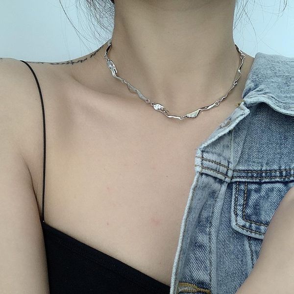 punk silver color curved wave choker necklace for women ladies alloy lava geometric short link chokers necklaces party jewelry, Golden;silver
punk silver color curved wave choker necklace for women ladies alloy lava geometric short link chokers necklaces party jewelry, Golden;silver