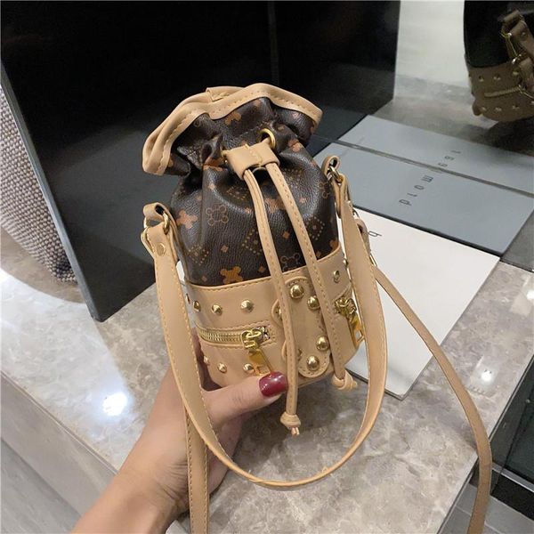 women's bag 2021 printed ladies handbag fashion retro mini bucket packs simple wild shoulder messenger casual crossby waist bags
women's bag 2021 printed ladies handbag fashion retro mini bucket packs simple wild shoulder messenger casual crossby waist bags