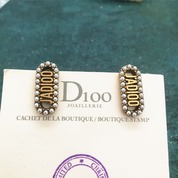 special offer 70% off 2021 new family letter brass earrings 925 silver needles, Golden;silver
special offer 70% off 2021 new family letter brass earrings 925 silver needles, Golden;silver
