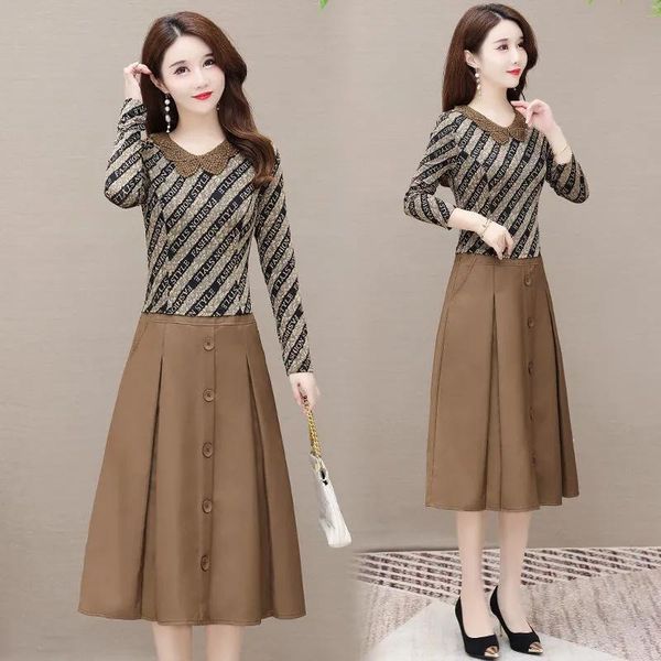 casual dresses fake two piece striped print dress women 2021 fall vintage spliced midi office lady elegant slim a-line party, Black;gray
casual dresses fake two piece striped print dress women 2021 fall vintage spliced midi office lady elegant slim a-line party, Black;gray