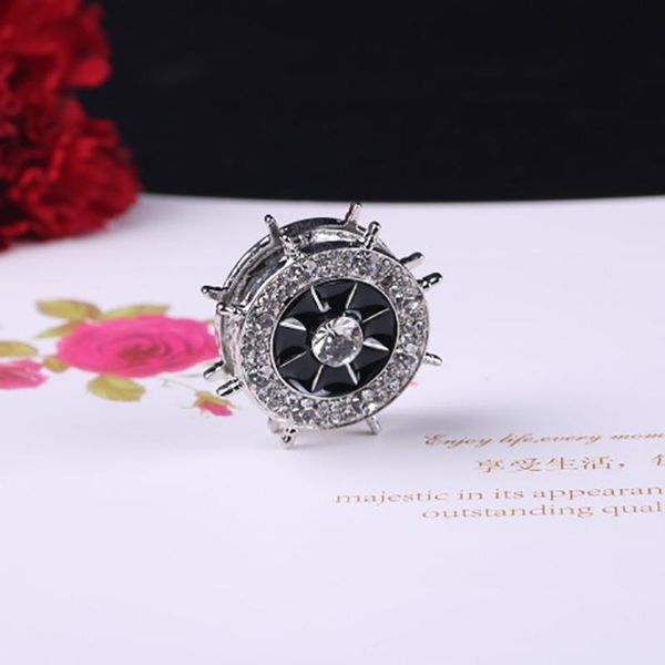 pins, brooches european american temperament ladies brooch flower crown pattern fashion clothing scarf jewelry, Gray
pins, brooches european american temperament ladies brooch flower crown pattern fashion clothing scarf jewelry, Gray