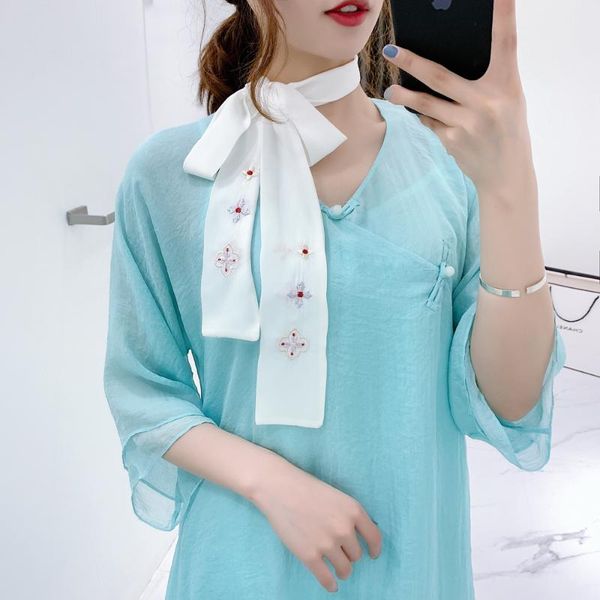 scarves 2021 embroidery chinese style hand-embroidered ribbon scarf flower long section of hair accessories girl silk, Blue;gray
scarves 2021 embroidery chinese style hand-embroidered ribbon scarf flower long section of hair accessories girl silk, Blue;gray