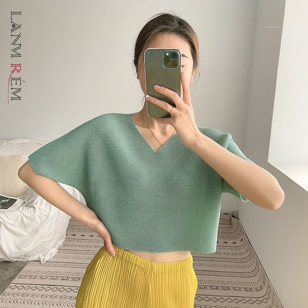 pleated t-shirt for women summer short sleeve v neck loose casual large size shirts female fashion 2d3624 210507, White
pleated t-shirt for women summer short sleeve v neck loose casual large size shirts female fashion 2d3624 210507, White
