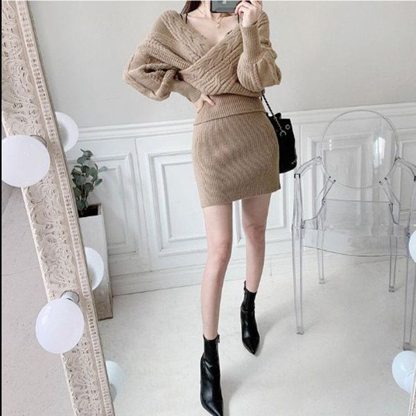 two piece dress thick warm knitted white women batwing sleeve mini sweater ladies sheath oversized spring winter knit 2021
two piece dress thick warm knitted white women batwing sleeve mini sweater ladies sheath oversized spring winter knit 2021