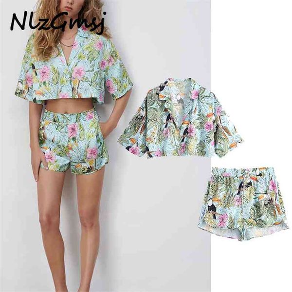 two piece set women blouse+shorts fashion floral print crop shirt and shorts for summer sets 04 210628, White
two piece set women blouse+shorts fashion floral print crop shirt and shorts for summer sets 04 210628, White